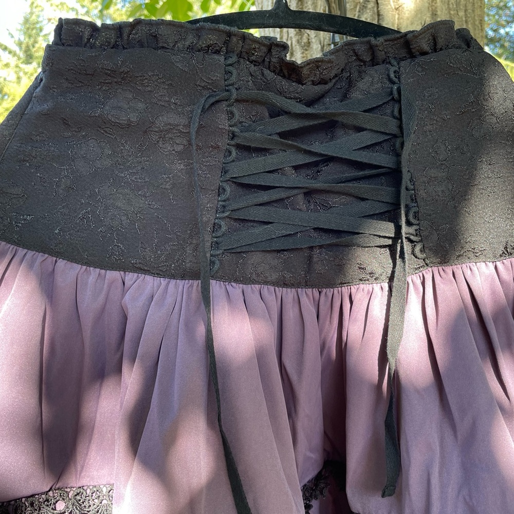 Goth Ruffle Hem Skirt - Picture 3 of 9